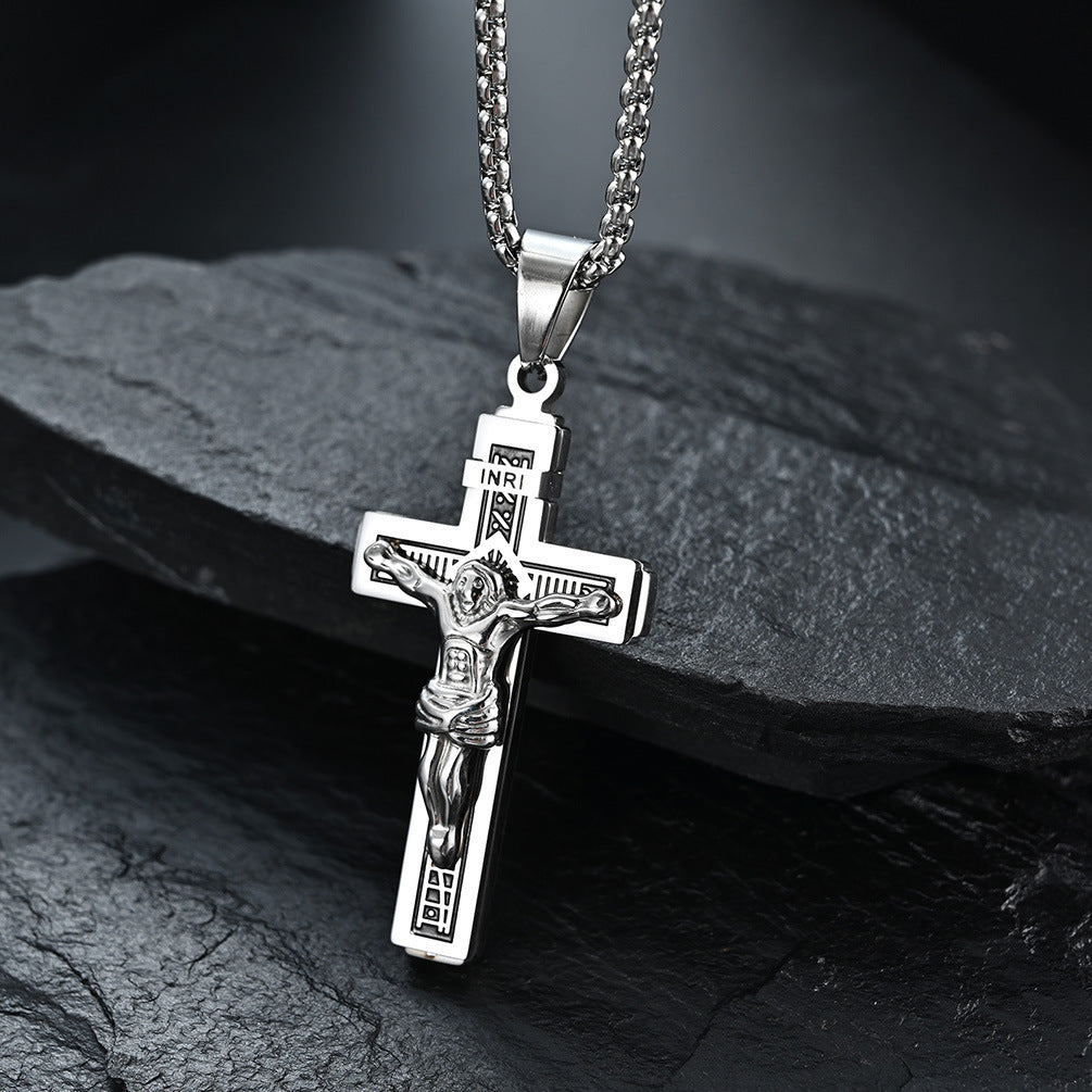 Men's Alloy Man Wearing A Cross Necklace Pendant