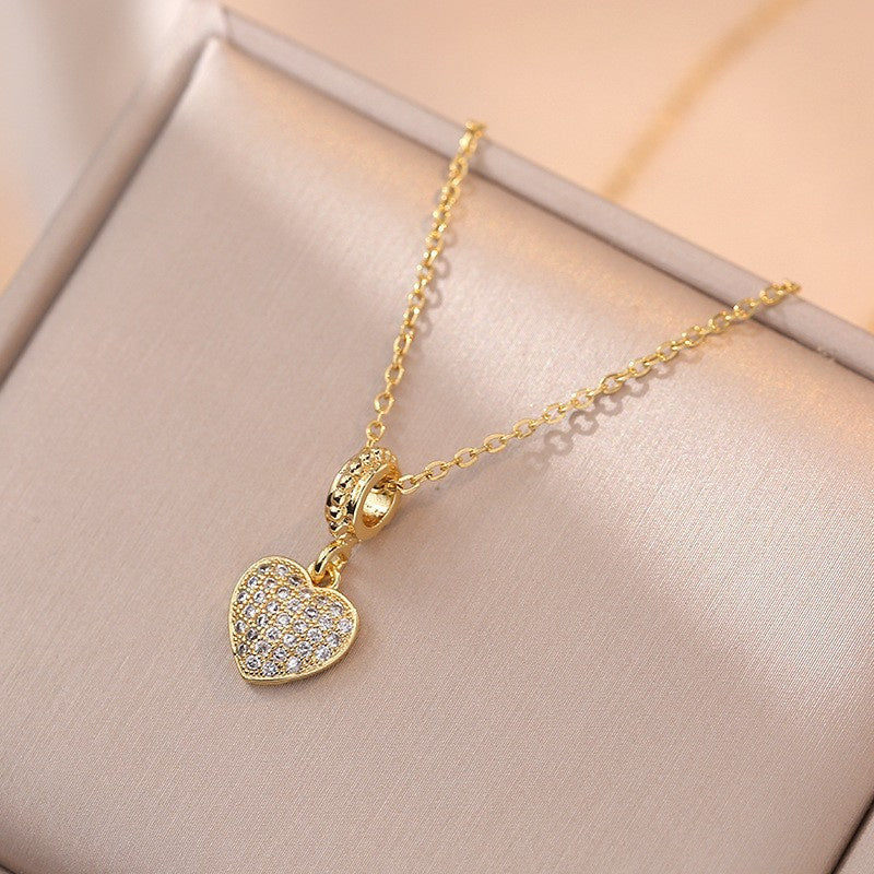 Women’s Love Heart Flower Necklace – Fashion Inlaid Pendant Jewelry