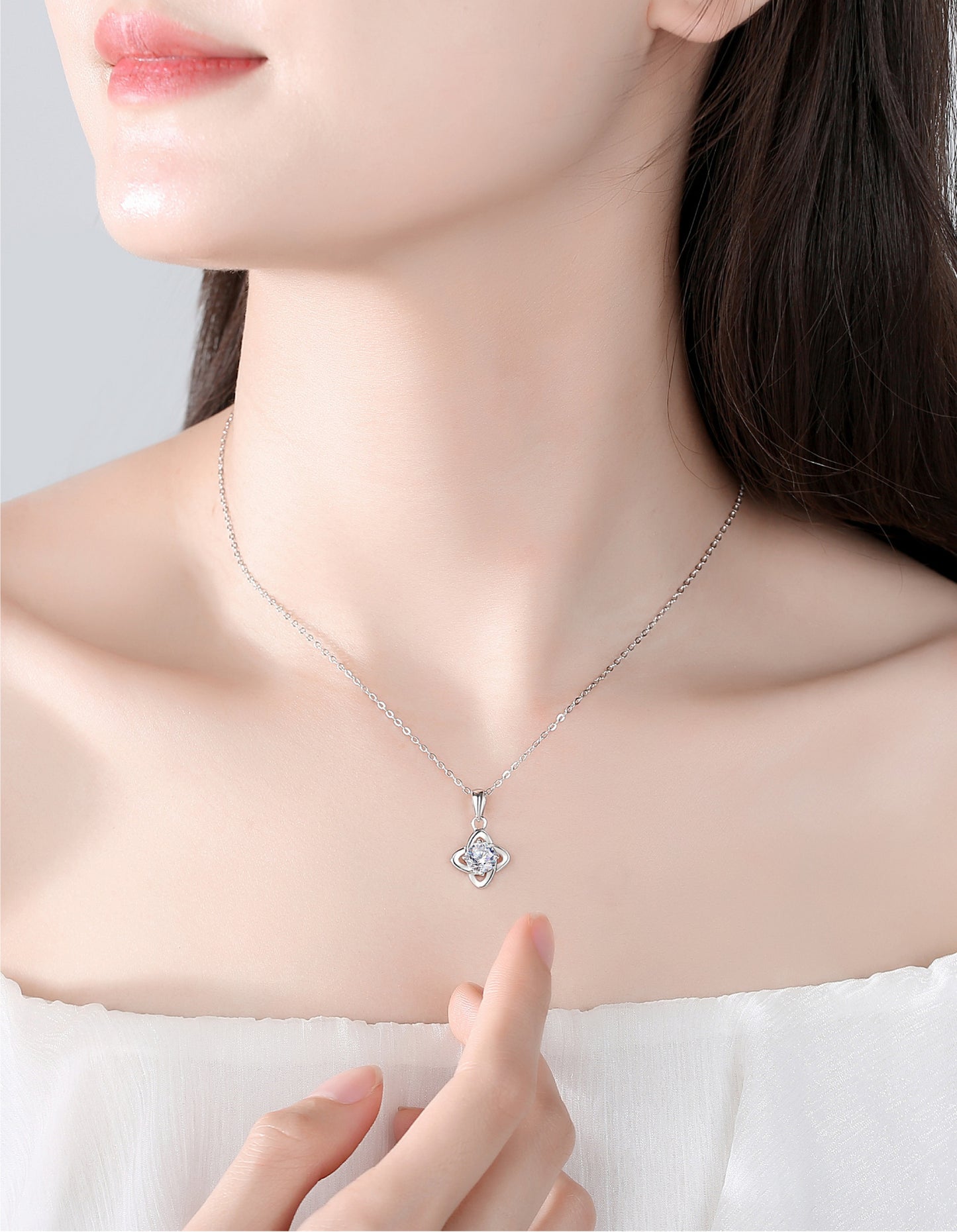 Minimalist Moissanite Pendant – Luxury Diamond Charm Necklace